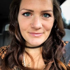 Meet your Posher, Harmony